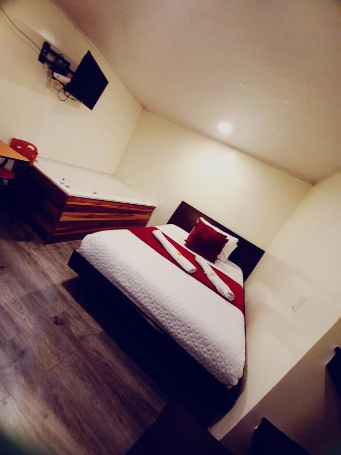 Hotel Kristal Ferial Bogotá Extérieur photo