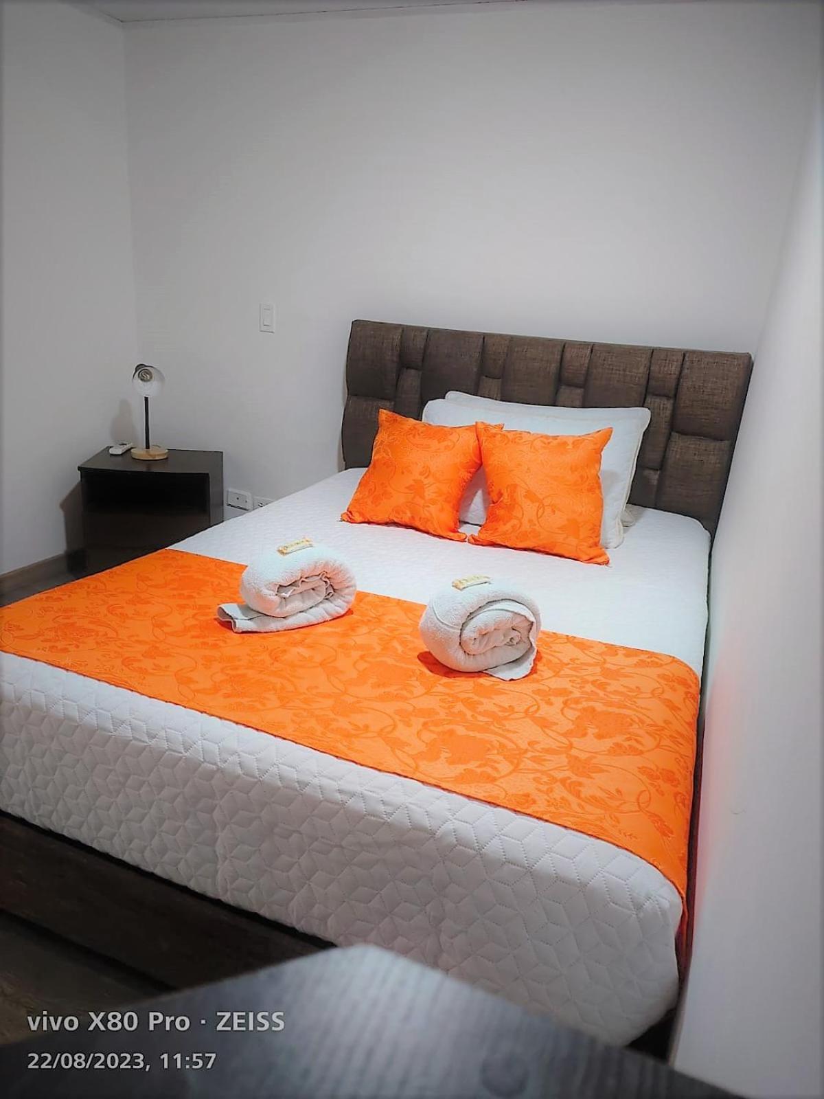 Hotel Kristal Ferial Bogotá Extérieur photo