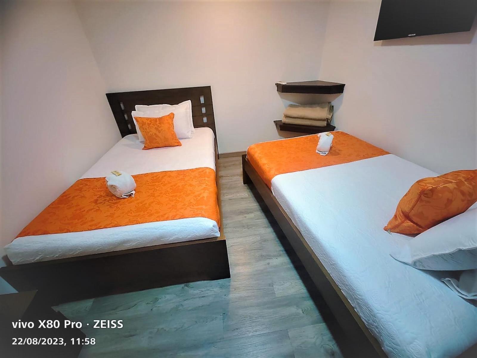 Hotel Kristal Ferial Bogotá Extérieur photo