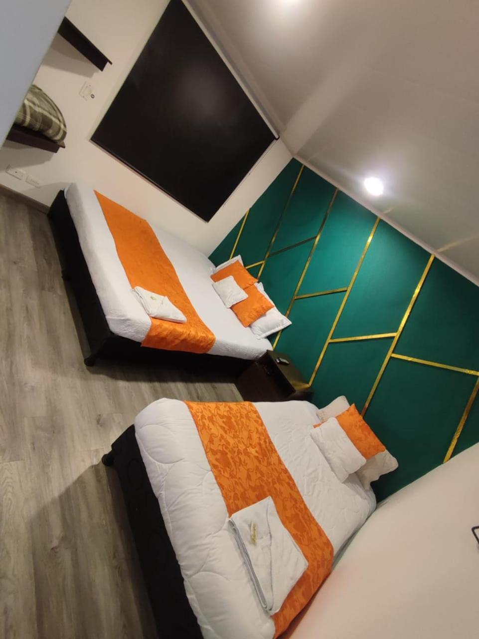 Hotel Kristal Ferial Bogotá Extérieur photo